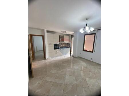 Apartment 2+1 for rent Mine Peza !