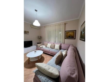 OFROJME ME QIRA APARTAMENT 2+1, ALI DEMI