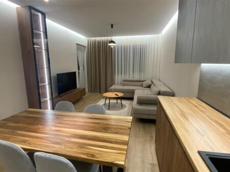 Jepet super apartament 2+1+garazhd me qera tek Univers City , Qtu , i pa banuar me pare