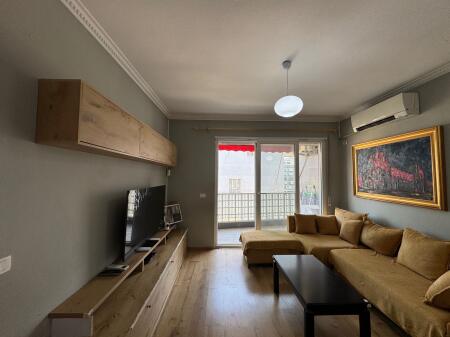 Jepet me Qira Apartament 2+1+2 📍 Komuna e Parisit, Kompleksi Kika 2