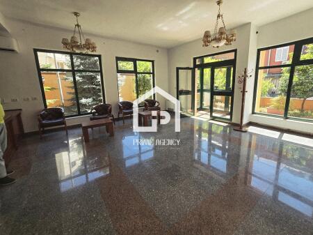 FOR RENT: 3-STOREY VILLA - FOR BUSINESS/area: DINAMO STADIUM