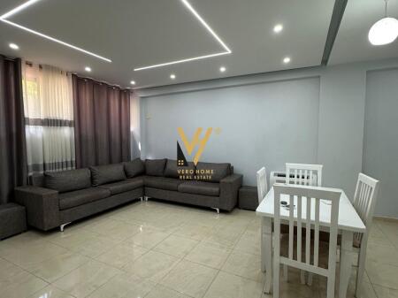 JEPET APARTAMENT 2+1 ME QIRA TE KOPSHTI BOTANIK 600 EURO