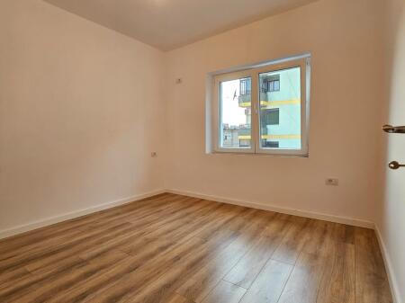 SHITET APARTAMENT 1 + 1 TE MOZAIKU, 21 DHJETORI