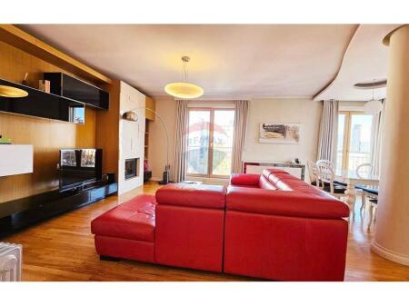 Super apartment for rent 2+1+2+garage in Bllok!