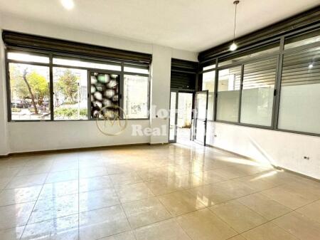 Shitet Ambient Biznesi/Dyqan, ne Yzberisht, 79 000 Euro