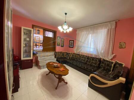 Qera, Apartament 2+1+Parkim, Ish Tregu Elektrik, Tiranë.