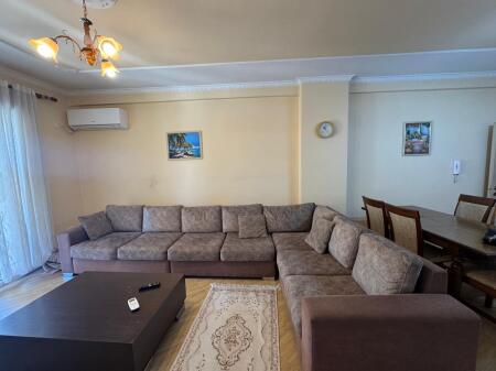Apartament 2+1 per qira,Liqeni i Thate me pamje nga liqeni