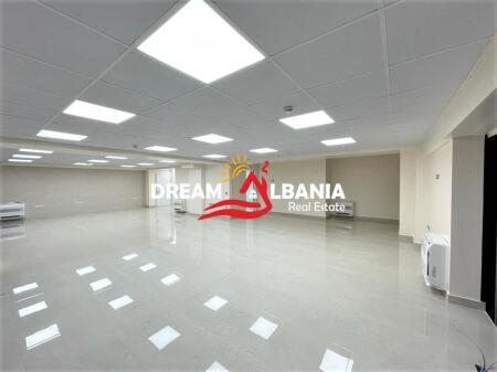 Zyre me qera  Garazhe ne Rrugen e Elbasanit prane Universitetit “Luarasi” ne Tirane (ID 4261839)
