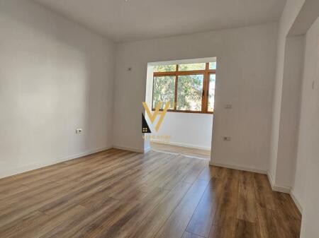 SHITET APARTAMENT 1+1 TE MOZAIKU I TIRANES 98.000 EURO