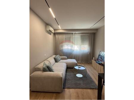 Apartment 1+1 for rent at Pazari i RI 500 Eur!
