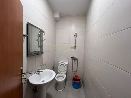 Monolocale in affitto – Zona di Brryli, Tirana