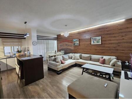 3+1 apartment for sale in Yzberisht!