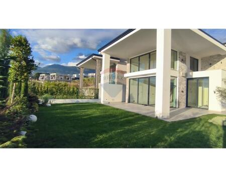 VILLA INDIVIDUALE IN VENDITA FARKE.