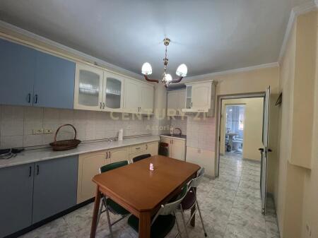 We rent out a 1+1 apartment with a separate kitchen, 21 Dhjetori.