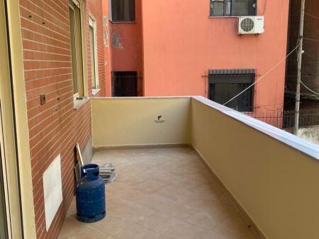 APARTAMENT ME QERA 2+1 QENDER 500 EURO