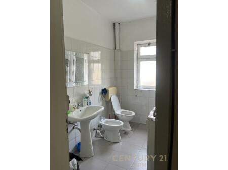 Apartament 2+1 Për qira në Vasil Shanto, Tiranë