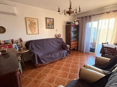 🏢Rruga Siri Kodra ,prane Dispancerise jepet me qera apartament 2+1,i mobiluar 60,000Leke