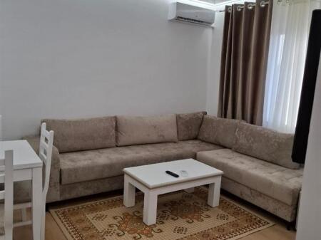 Apartament 1+1 me qera tek Stacioni i Trenit