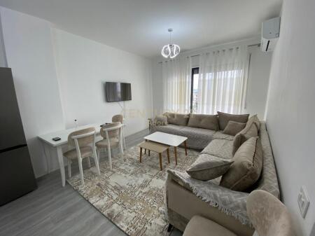 Super Apartament 2+1+2 për Qira në Unazën e Re !! 600 € /Muaj