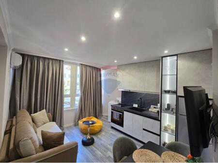 Apartment 1+1 for rent 9 Floors Center !
