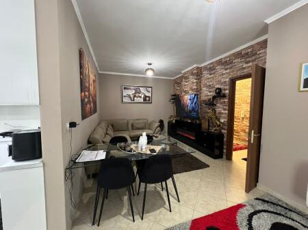 Shitet Apartament 2+1 Ne ASTIR