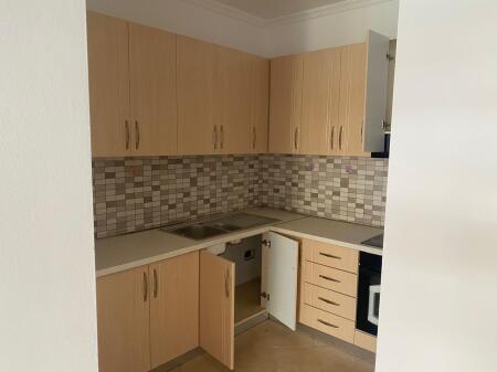 apartament 2+1 me qira tek shkolla Ismail Qemali
