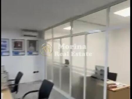 Shitje, Ambient Biznesi, ne Bllok, Cmimi 325000 Euro.