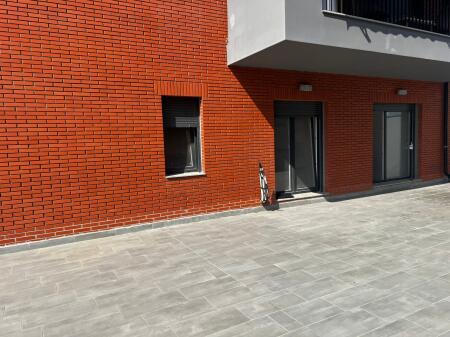 Shitet Apartamenti ne Kamez