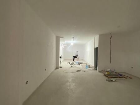 NEGOZIO IN AFFITTO 110M2 VASIL SHANTO 2.000 EURO