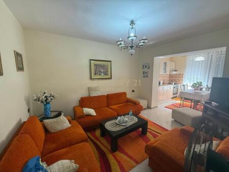 Shitet Apartament 3+1 – Zona e Oxhakut