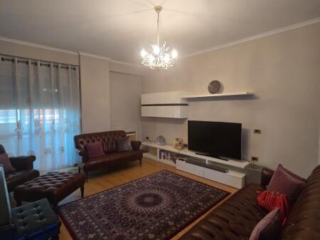 🏡 Apartament 2+1+2 për Qira – Rruga Riza Cerova, pranë Kryqëzimit me “4 Dëshmorët”