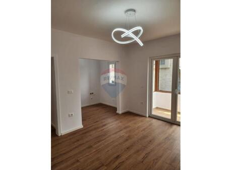 Appartamento 1+1 in vendita a Porcelan