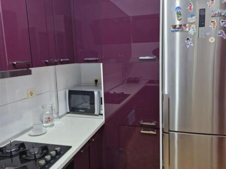 Jepet me qera  Apartament  3+1+2  tek Zogu i Zi  