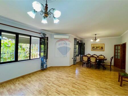 VILLA FOR RENT IN SAUK !