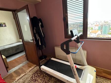 Shitet Apartament 2+1 + Gardërobë ish tregu elektrik