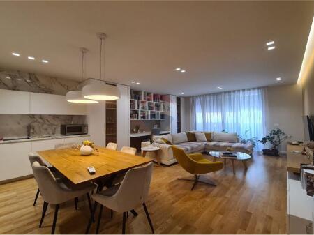 Appartamento di lusso 3+1+2 in affitto vicino al Centro !