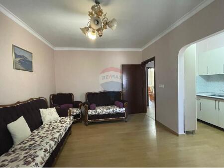 APARTAMENT 2+1 ME QIRA TE RRUGA E KAVAJES!