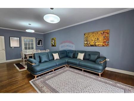 2+1 apartment for rent at Willson Square!