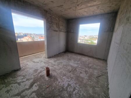 2+1 apartment for sale in the complex under construction "Shehu Residence" in Paskuqan