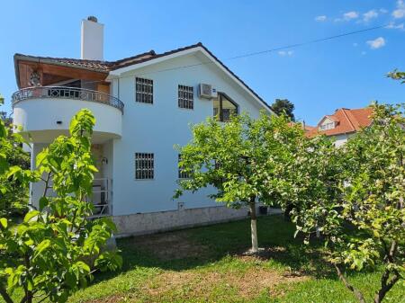 ~~~~ VILLA IN AFFITTO~~~~~