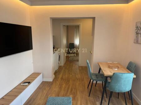 Apartament 1+1 per qira ne Rrugen Mine Peza!