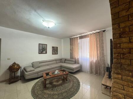 JAPIM ME QIRA APARTAMENT 2+1 ZOGU I ZI!