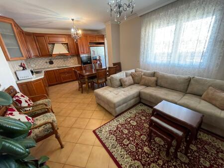 APARTAMENT ME QERA 2+1 STADIUMI AIR ALBANIA 1.000 EURO