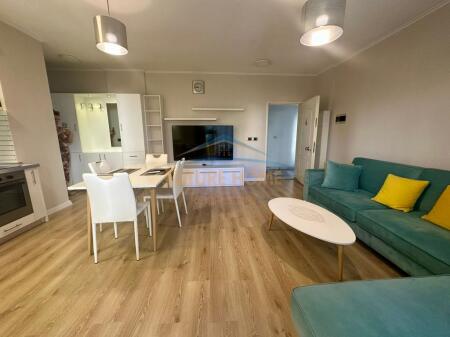 Qera, Apartament 1+1, prane Square 21, Tirane.