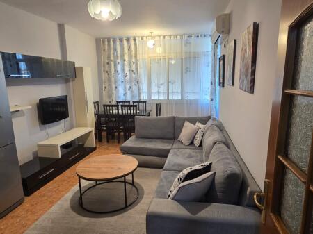Jepet me qira apartament 1+1 ISH PARKU 500 mije leke