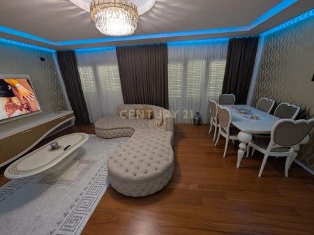 Shitet Apartament 2+1+2 pranë Kopshtit Zoologjik