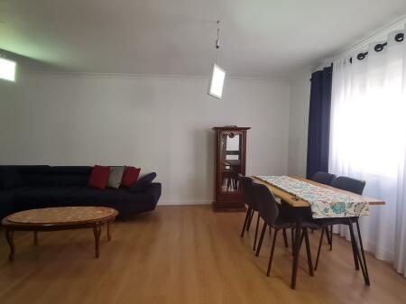 Jepet me QIRA për ZYRA apartament 3+1 tek Conad në BLLOK