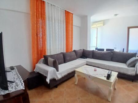 Apartment 2+1+1 with balcony for rent ⛳️near 21 Dhjetori; Globe
