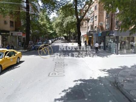 Shitet Apartament 2+ 1, te Myslym Shyri, Cmimi 260000 Euro.