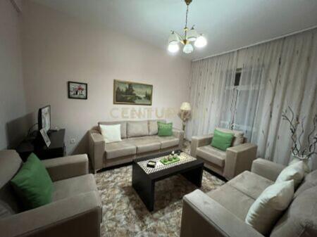 SHESIM APARTAMENT 1+1 ME AMBIENT GATIMI ME VETE, I MOBILUAR!